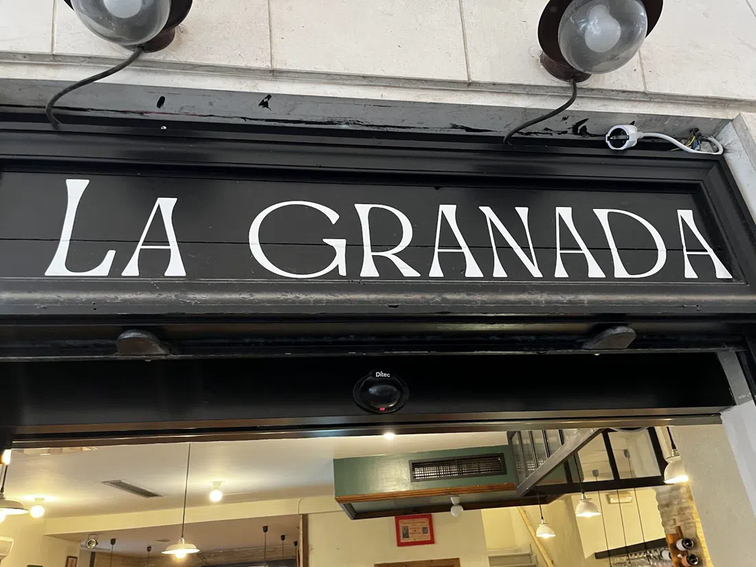 Granada, Sevilha