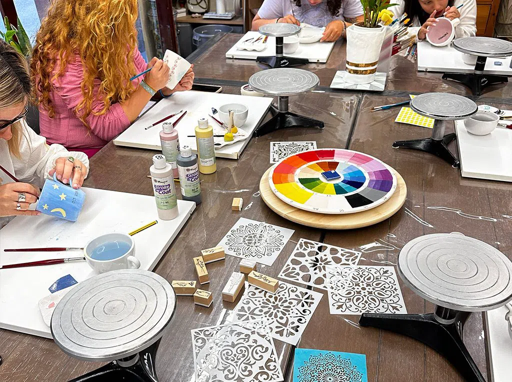 Arte y Pureza — Cerámica Sevillana, Seville